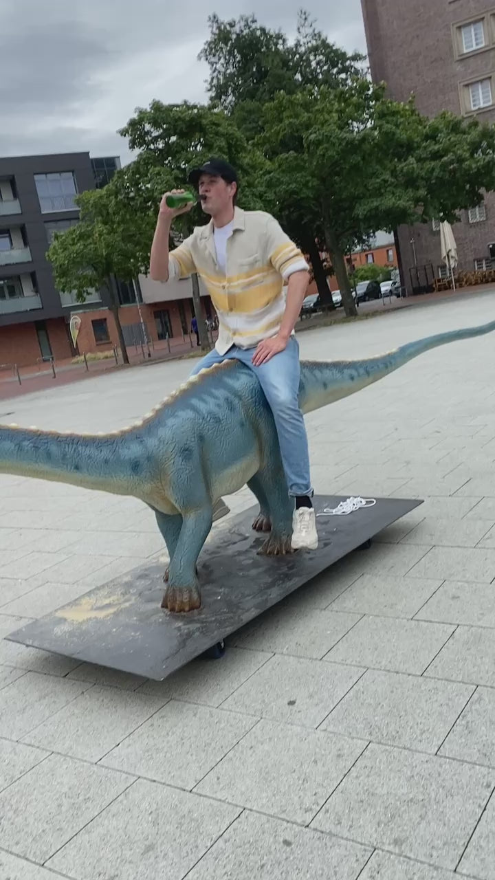 Video laden: Dino Feier Party
